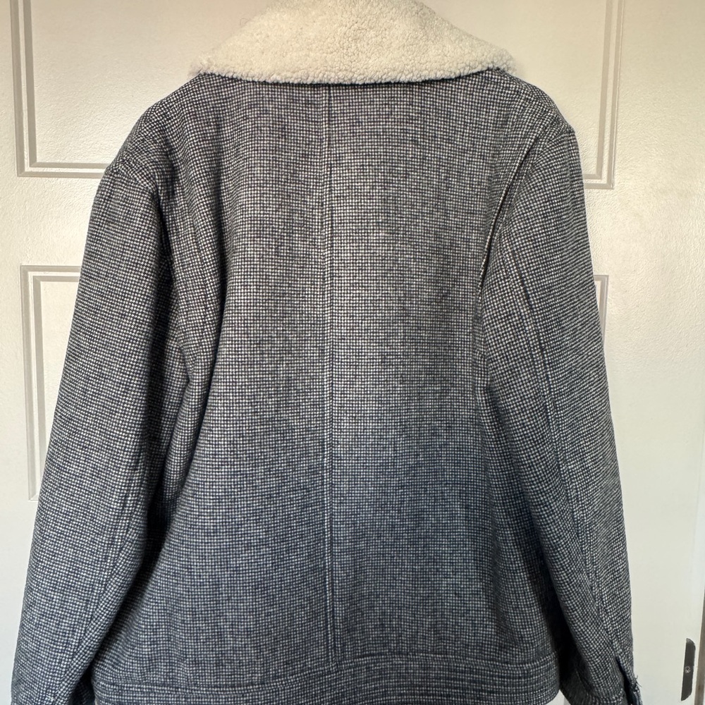 Club Monaco Black/Cream Jacket with Removable Collar - Picture 2 of 5